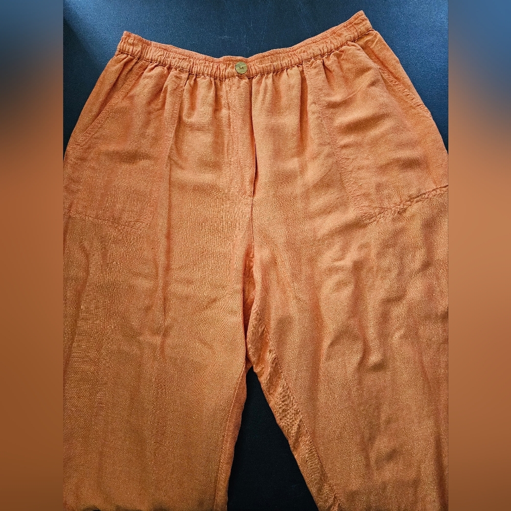 NWOT - Avenue Linen Rayon Blend Orange Capris - Size 18/20